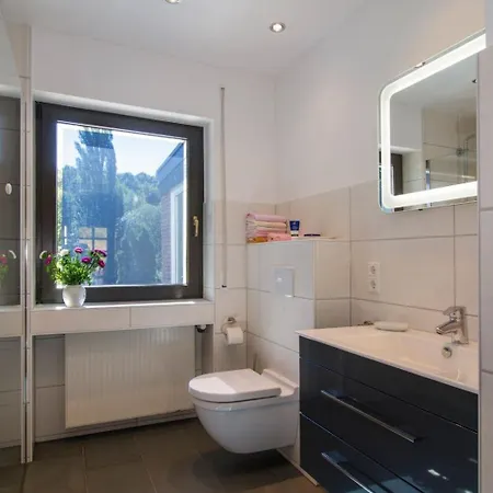 Gemuetliches In Mit Grossem Garten By Interhome Feriehus Hasenfeld