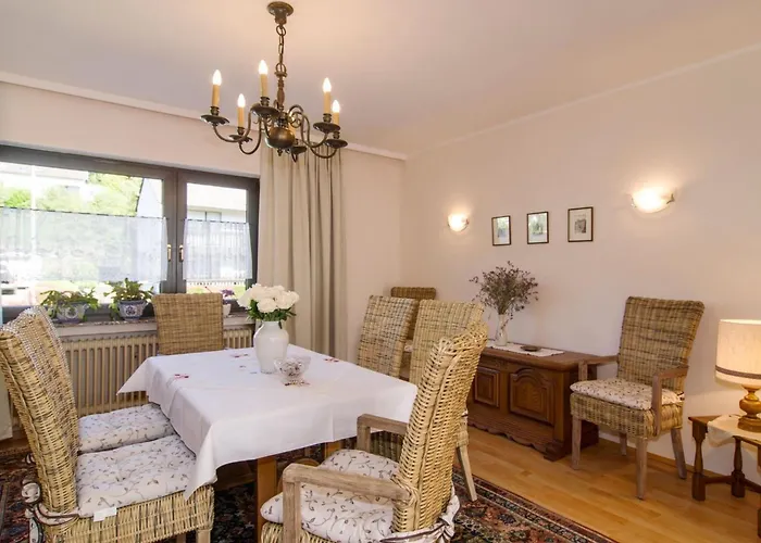 Gemuetliches In Mit Grossem Garten By Interhome Dom wakacyjny Hasenfeld