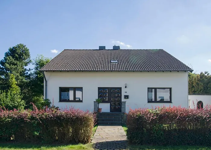 Dom wakacyjny Gemuetliches In Mit Grossem Garten By Interhome